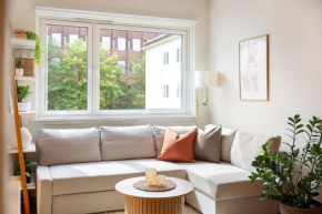 STYLISH - WORK FROM HOME - COZY - FAST WiFi